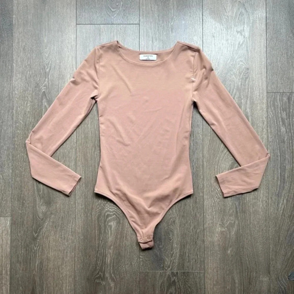 Aritzia Babaton Contour Crew Bodysuit Long sleeve Seamless Nude Size XS - Picture 2 of 10